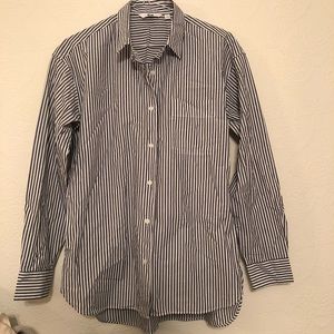 Uniqlo Tops - UNiQLO Stripped Dress Shirt Uniqlo Tops - UNiQLO Stripped Dress Shirt